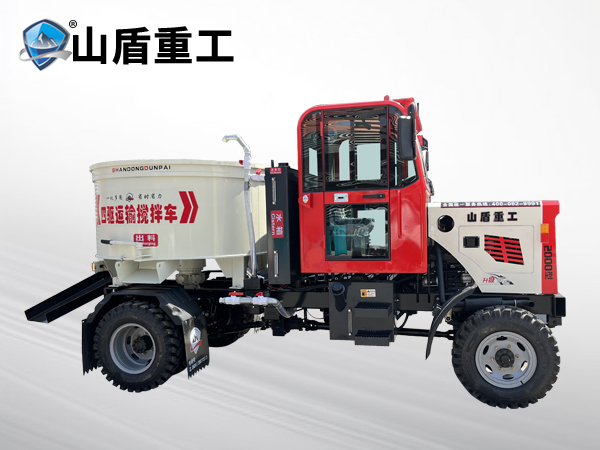 2000型四驅(qū)攪拌運(yùn)輸車